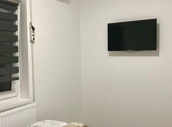 Zen Apartman 3 兹雷尼亚宁